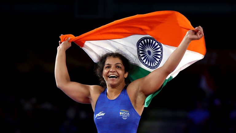 Олимпийски медалисти по борба от Индия обвиниха ръководителя на местната