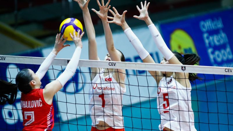 България U18 срещу Сърбия на полуфинала на евроквалификацията