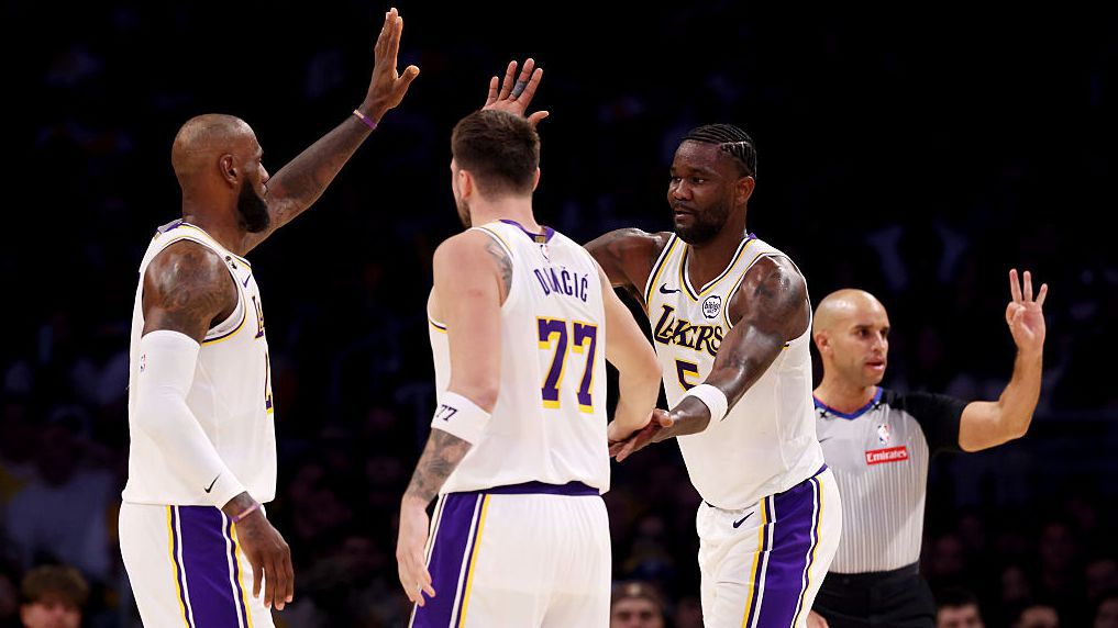 Ейтън се нареди до Шакил О'Нийл и Уилт Чембърлейн с рядко срещано постижение