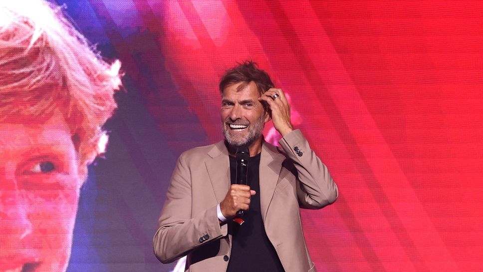 На фона на слуховете които го свързват с треньорския пост