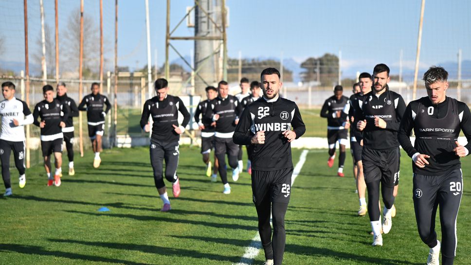 Локомотив Пловдив е вече на турска земя и проведе първото