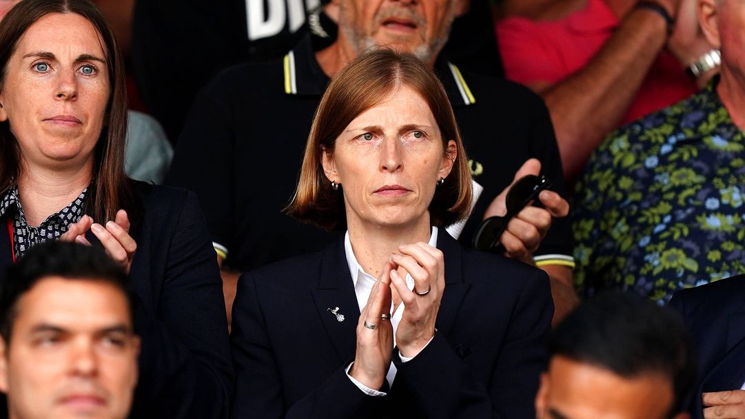 Премиър лийг привлече директор от Тотнъм