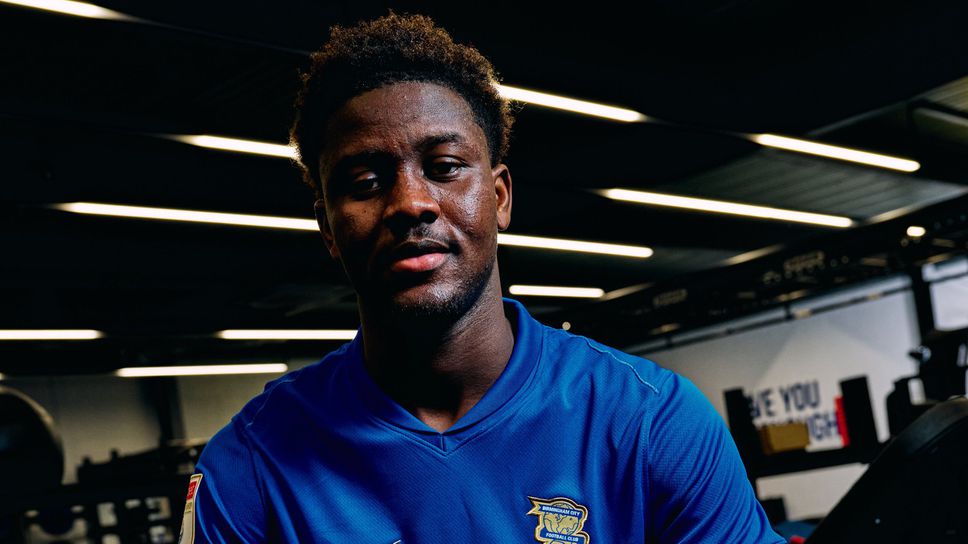 Бирмингам Сити финализира договора на ганайското крило Ибрахим Осман под