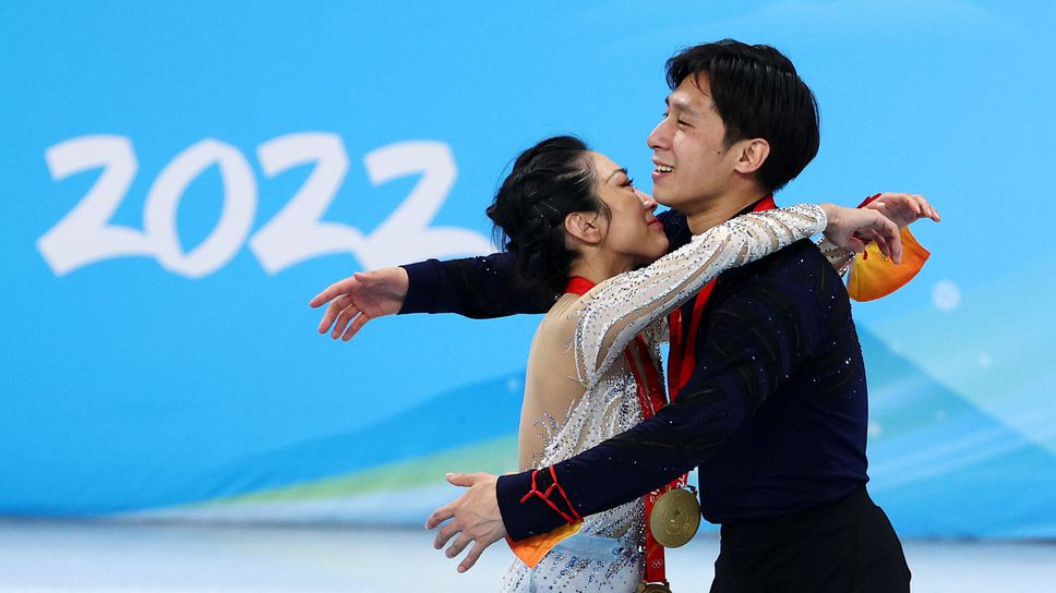 Вънцзин Суй и Цун Хан донесоха титла за Китай при спортните двойки по фигурно пързаляне
