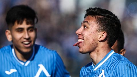  Ботев (Пловдив) с упоритости да притегли Филип Кръстев 