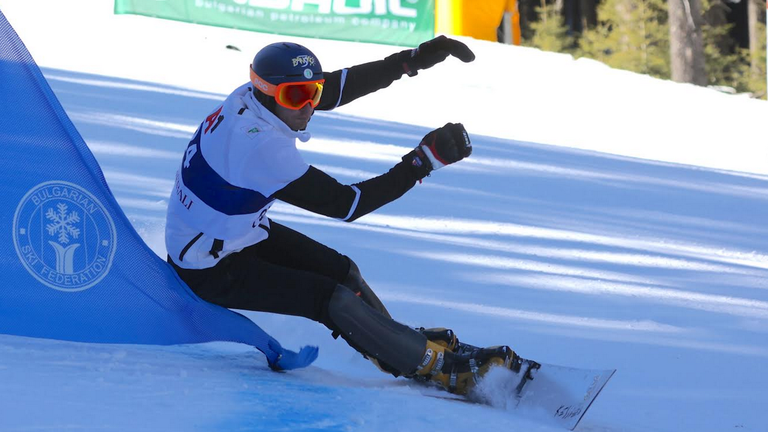 Най добрият български сноубордист Радослав Янков отпадна на осминафиналите на паралелния
