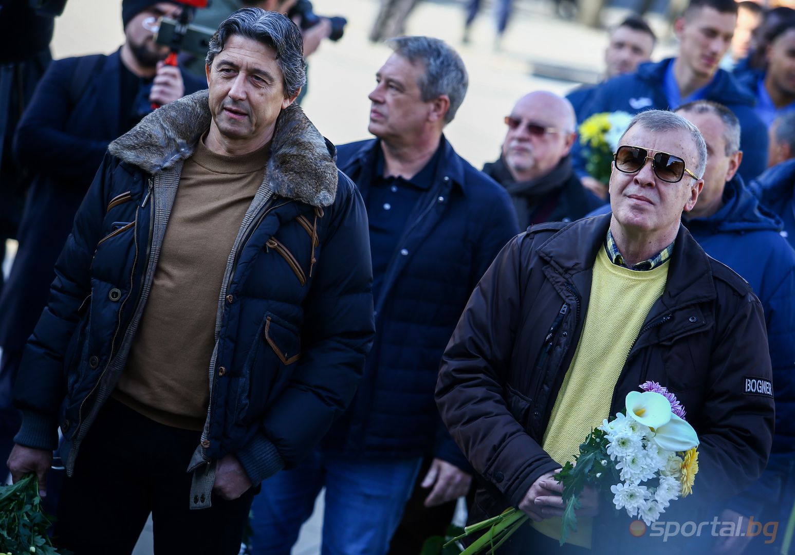 Ръководство и фенове на Левски поднасят венци пред паметника на Васил Левски