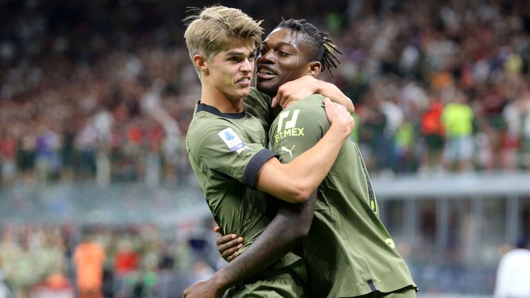 Леао окуражи свой съотборник, който все още търси първия си гол за Милан