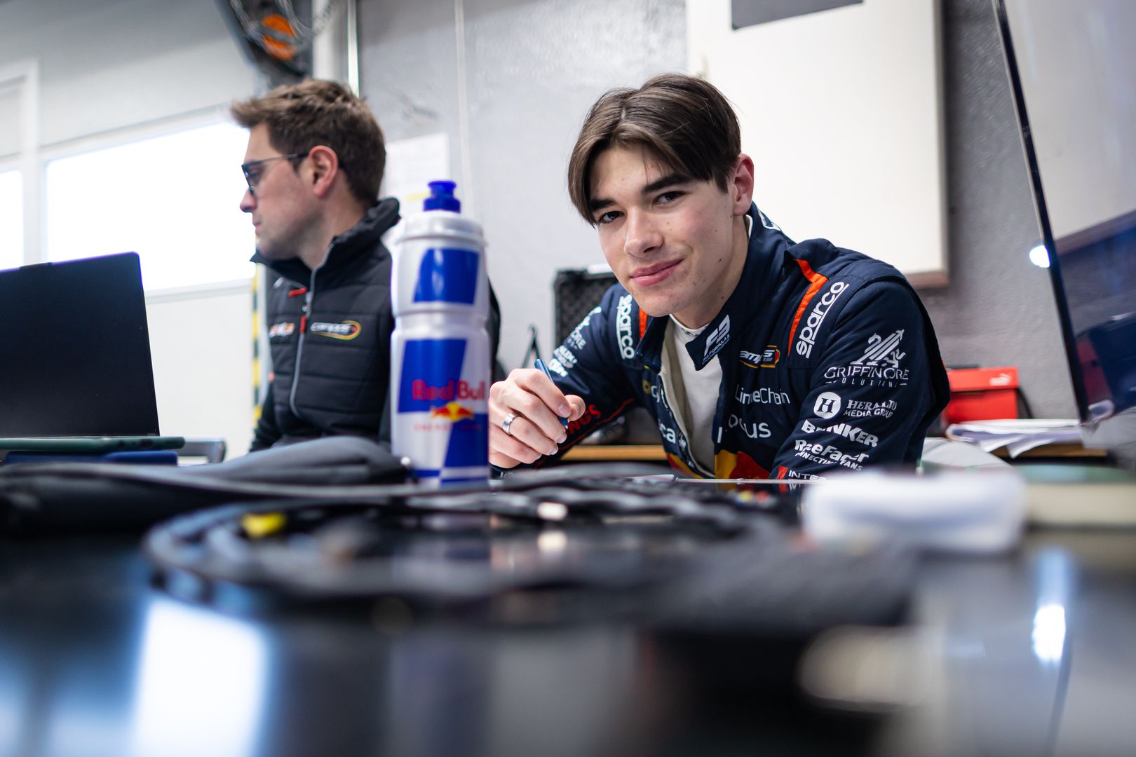 Никола Цолов тества преди началото на сезон 2025 във Формула 3