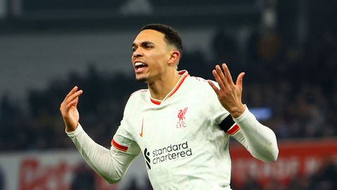 Ливърпул не успя да превземе "Вила Парк" в грандиозна битка с много пропуски и четири гола