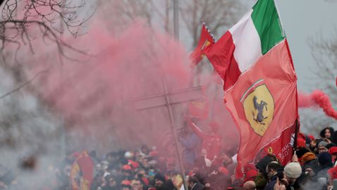 Тифозите започнаха да режат дървета, за да виждат по-добре на "Фиорано"