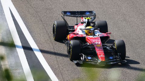  Ферари дебютира коренно задно крило в Бахрейн 