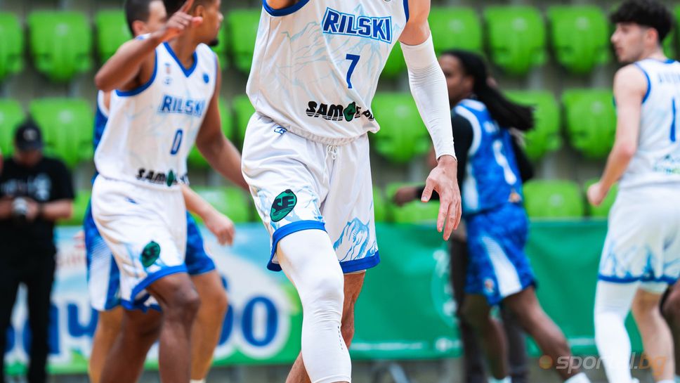 Здрава битка във втория четвъртфинал в Ботевград, шампионите по-близо до победата