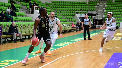 Дъжд от тройки в "Арена Ботевград"! Локомотив Пловдив не даде шанс на Берое в първия четвъртфинал