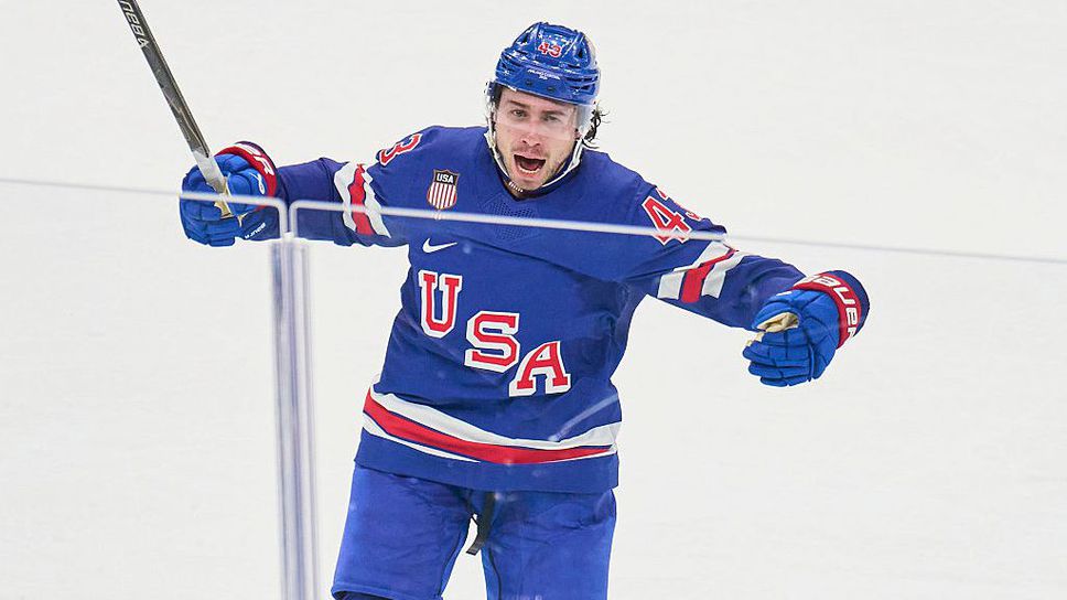 Защитникът Куин Хюз бе точен в продължението и САЩ спечели