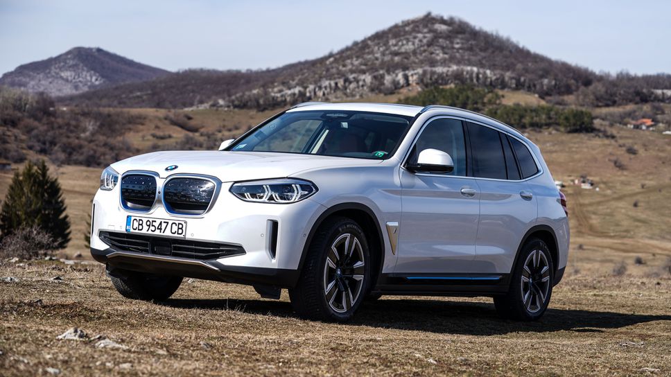 Най-важното за новото електрическо BMW iX3