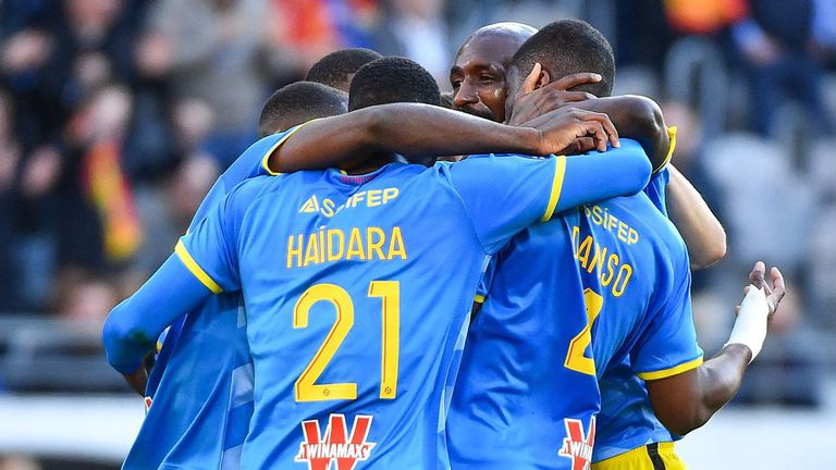 Ланс победи с 3 1 у дома Клермон в среща от