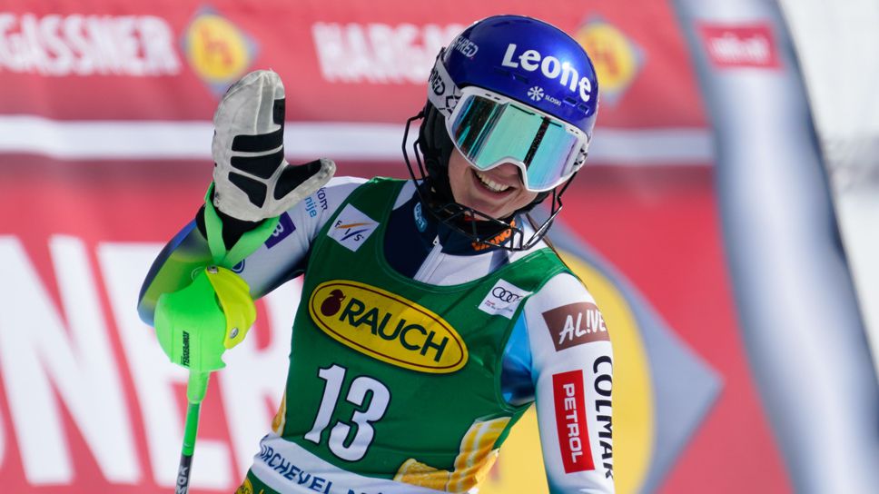 Андрея Слокар спечели последния слалом от Световната купа, Петра Влъхова взе Малкия кристален глобус