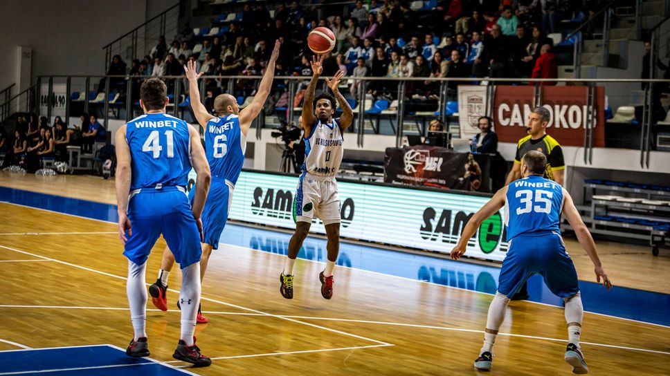 Играч на кръга - Брендън Браун