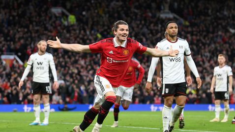  Манчестър Юнайтед е на полуфинал във ФА Къп след драма и поврат, Фулъм получи два червени картона за минута 