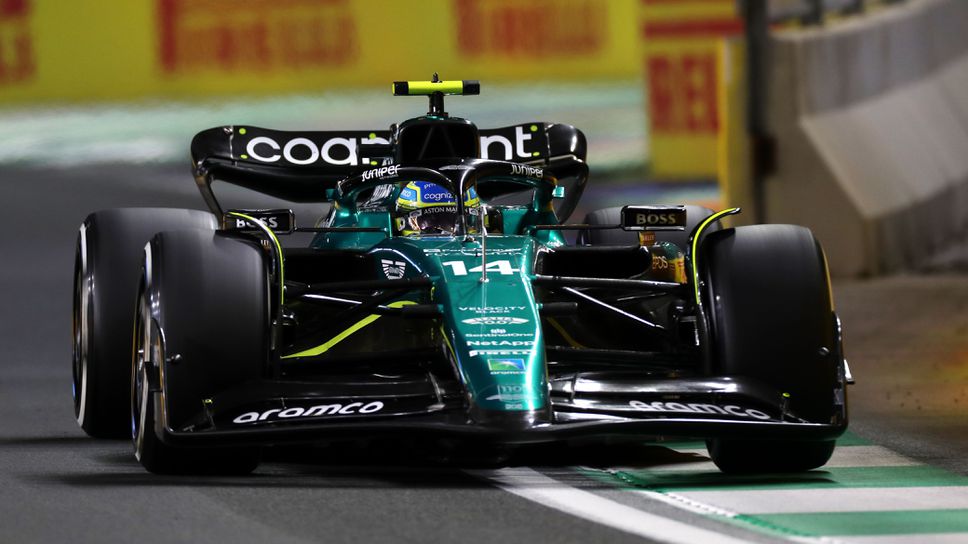 Астън Мартин изостава от Ред Бул и заради Мерцедес?