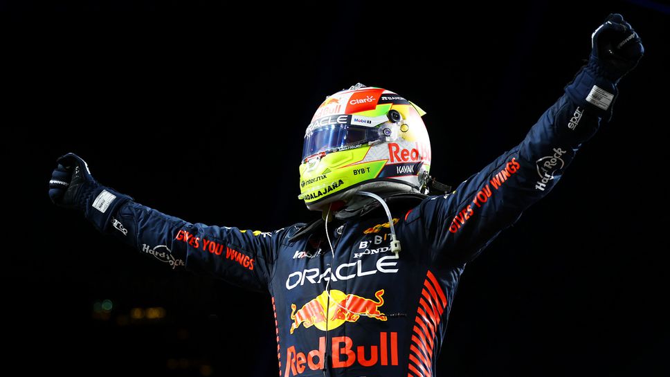 Серхио Перес триумфира в Джеда, Верстапен стигна до второто място