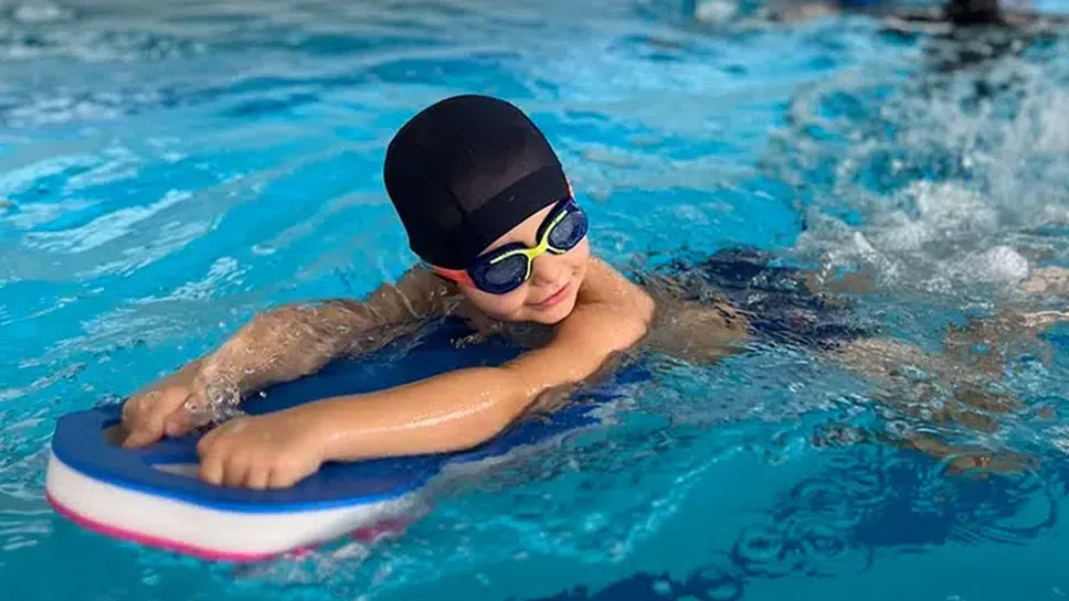 За трета поредна година в Троян ще обучават деца да плуват