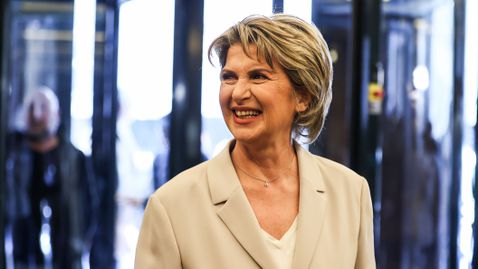 Весела Лечева: Това не е състезание между две личности, а надпревара на идеи
