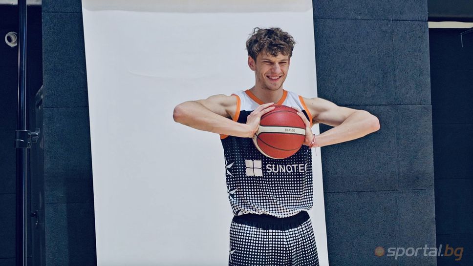 Баскетболният Спартак Плевен запазва Виктор Гергов в състава си за