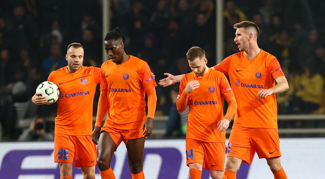 АЕК (Атина) се промъкна напред след домакинска загуба, Мартин Георгиев остана на пейката