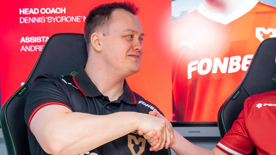 MOUZ поднови договорите на треньорите си