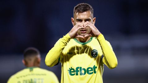 Лудогорец разпука Спартак (Варна) и отново скъси дистанцията до първото място