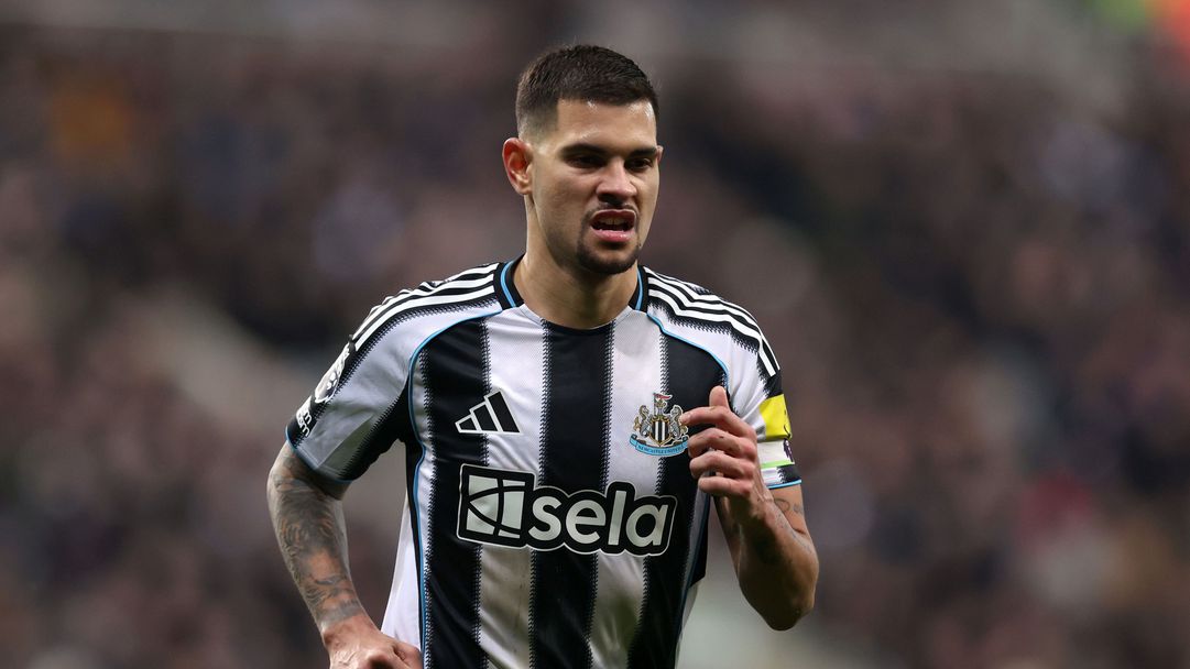 Манчестър Юнайтед напредва в преговорите за Бруно Гимараеш