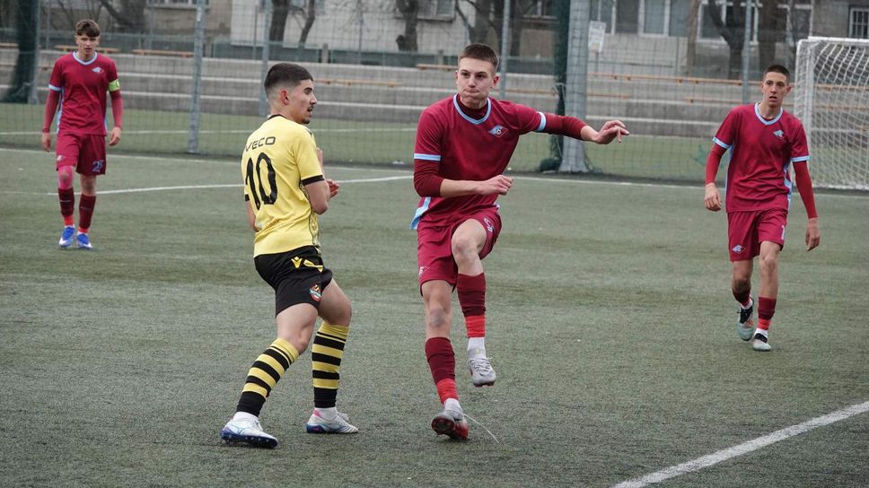 Септември (Сф) спечели дербито с Ботев (Пловдив) при 17-годишните