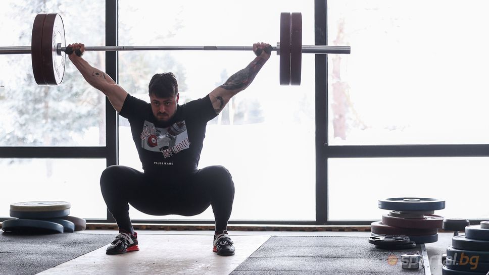 200 килограма клек - лека тренировка на Карлос Насар (вътрешни кадри от Белмекен)