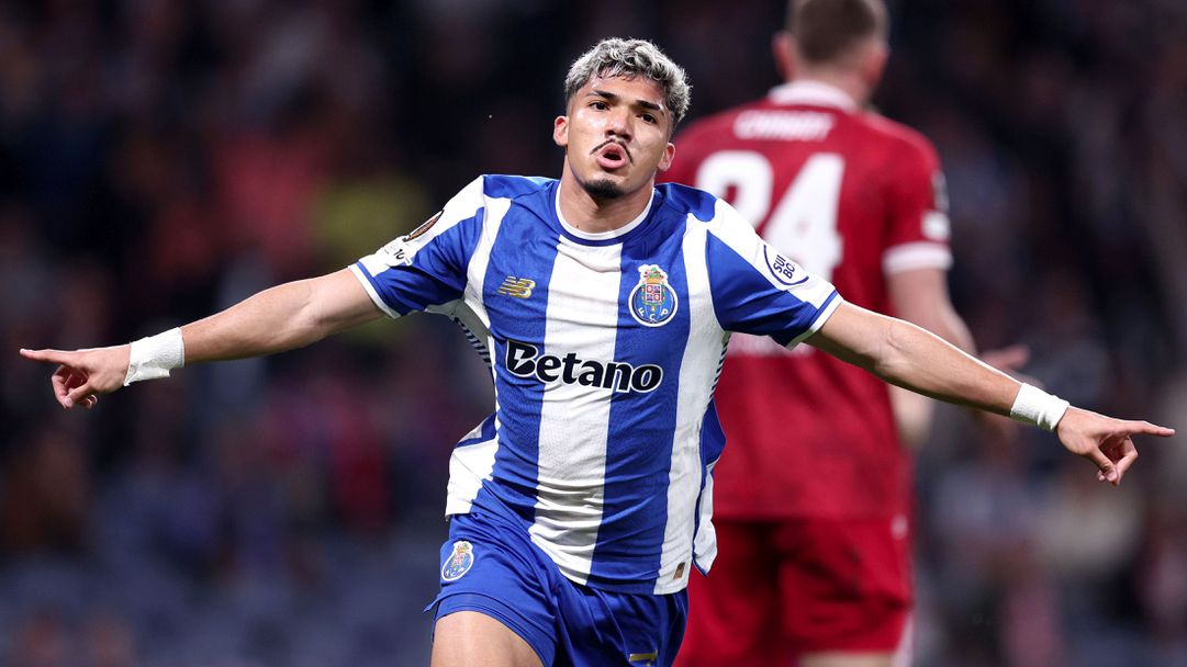 Порто спечели и реванша с Щутгарт