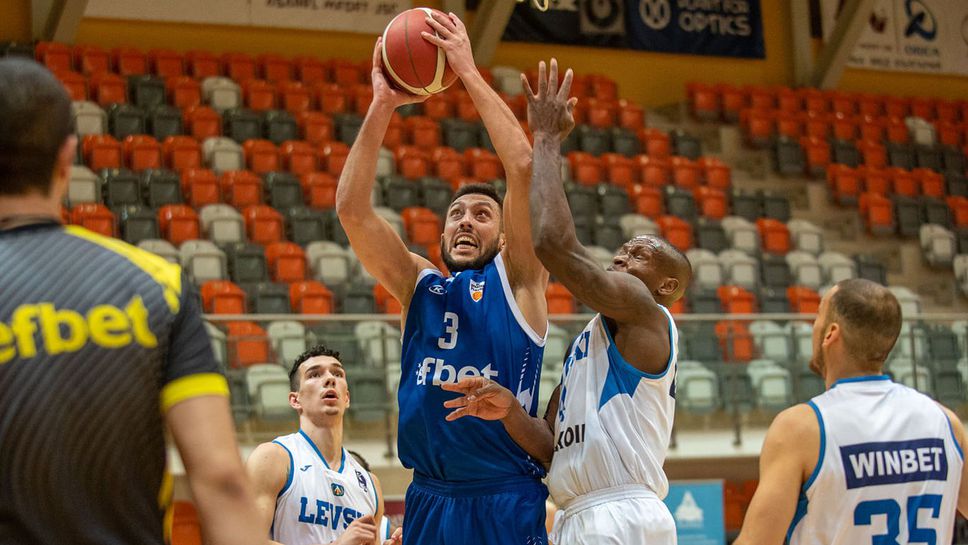 Крило на Спартак (Плевен) е №1 сред българите в НБЛ