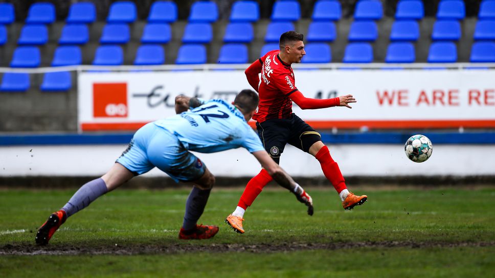 Струмска слава - Локомотив София