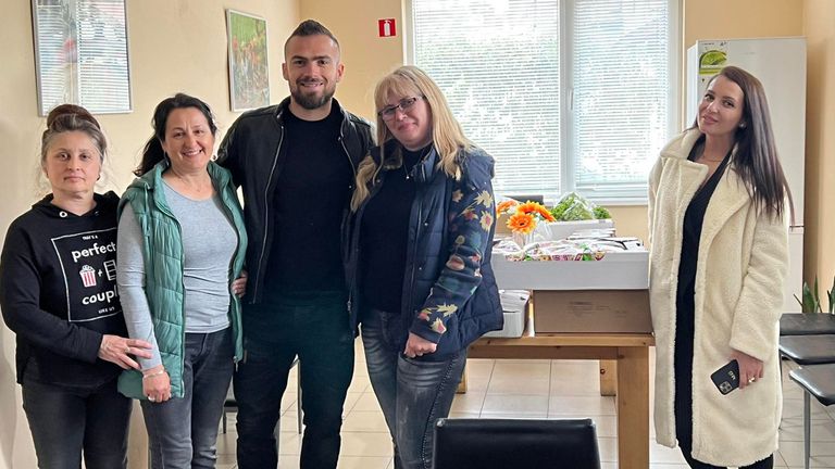 Представителният отбор на Локомотив Пловдив реши да зарадва преди Великден