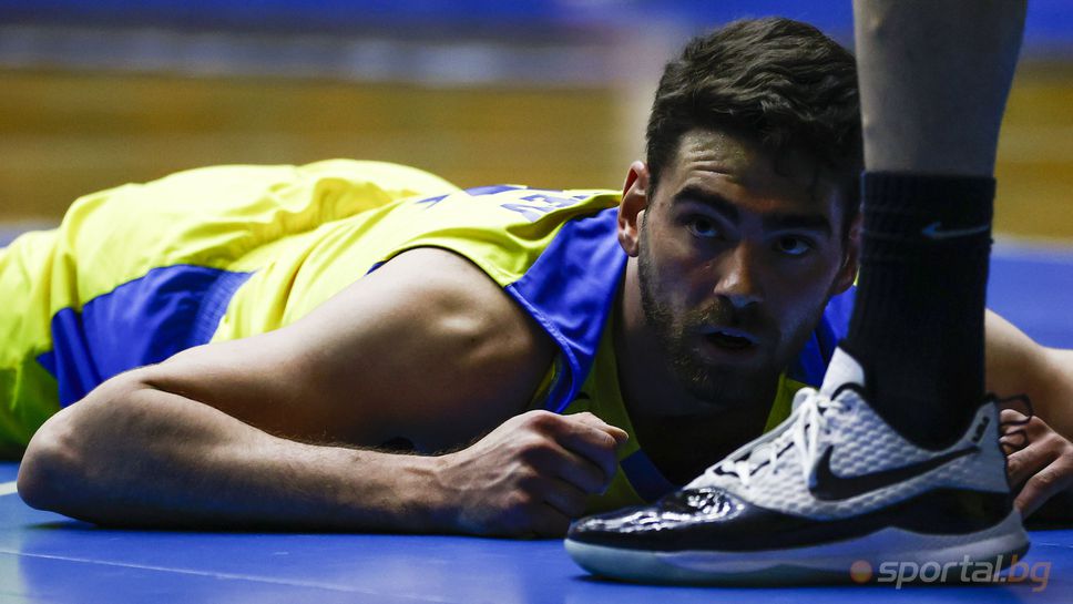 Левски удари Берое в шоу на Чернокожев и Ноулс