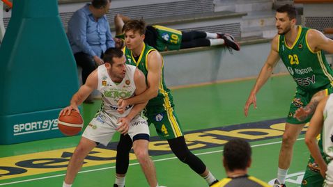 Играч на кръга - Александър Янев