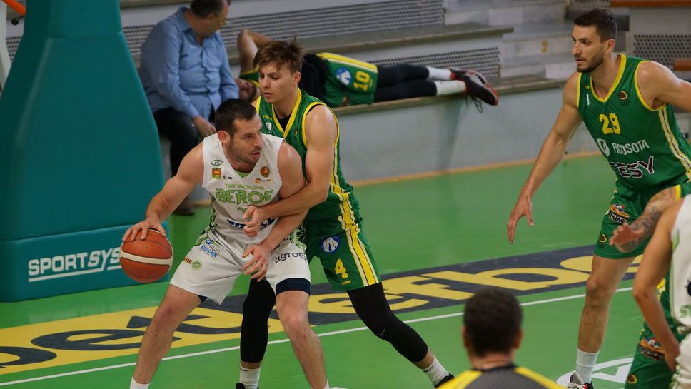 Играч на кръга - Александър Янев