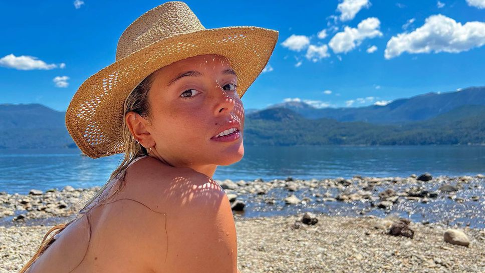 Гореща аржентинка пали страстите с разголени снимки