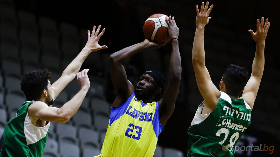 Левски вдига звездата си за плейофите