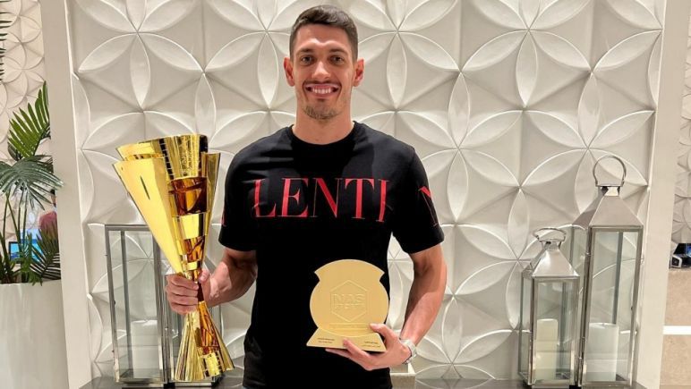 Бранимир Грозданов с трофей и MVP в Дубай