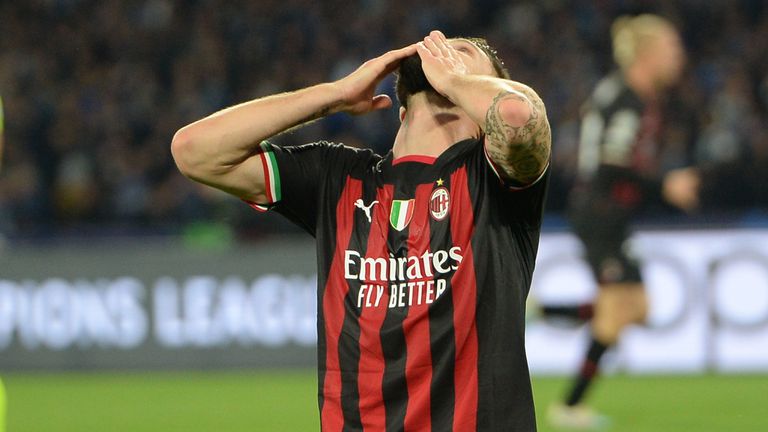 Нападателят на Милан Оливие Жиру ще остане в италианския клуб