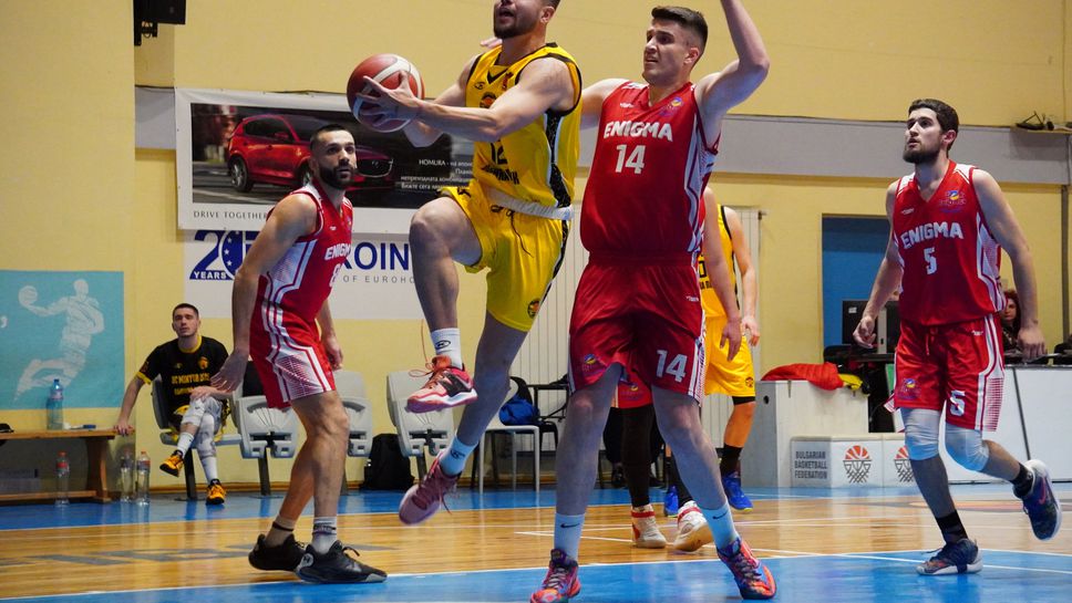 Миньор 2015 с драматичен обрат на старта на плейофите