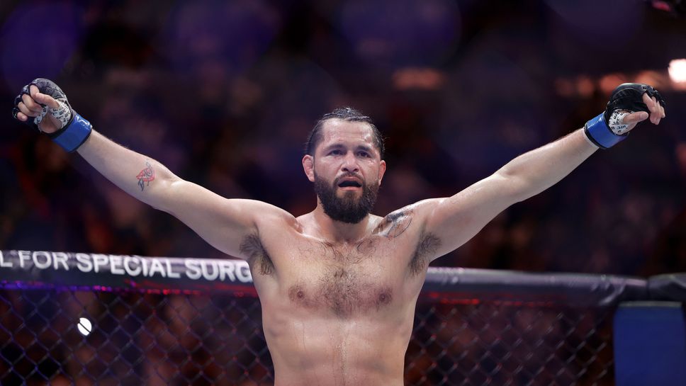 Хорхе Масвидал излиза от пенсия за граплинг двубой с Шара Магомедов