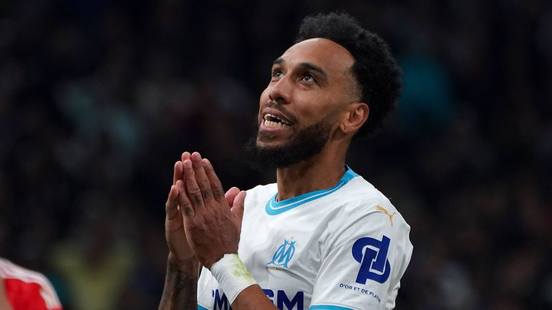 Обамеянг пропуска старта на Купата на африканските нации