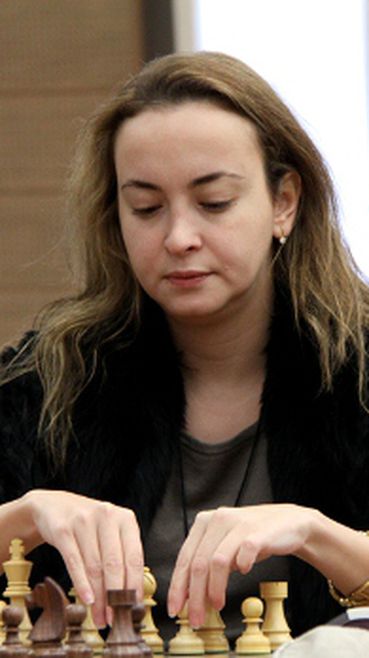 Антоанета Стефанова спечели първата си партия на Eвропейското първенство по шахмат за жени